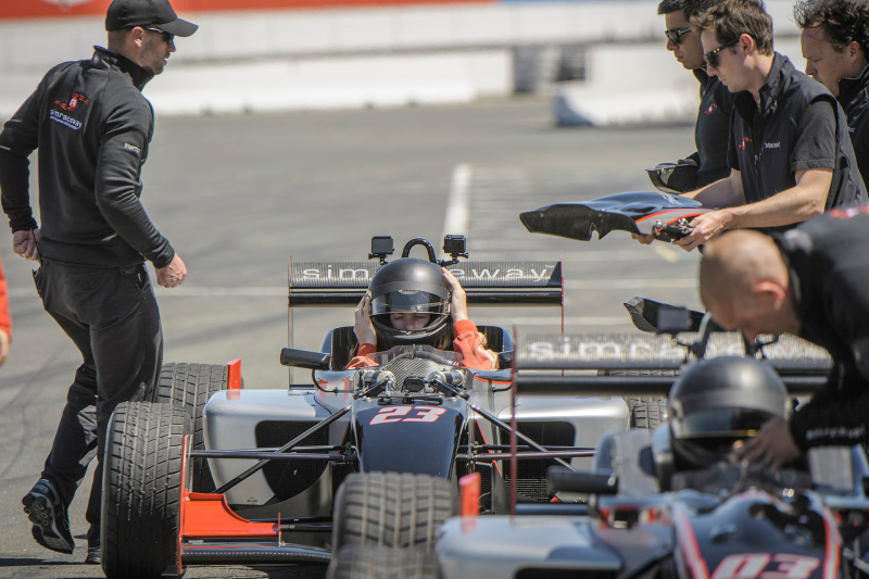 Illustration for article titled I Went To Formula 3 Driving School And It Was Terrifying And Amazing